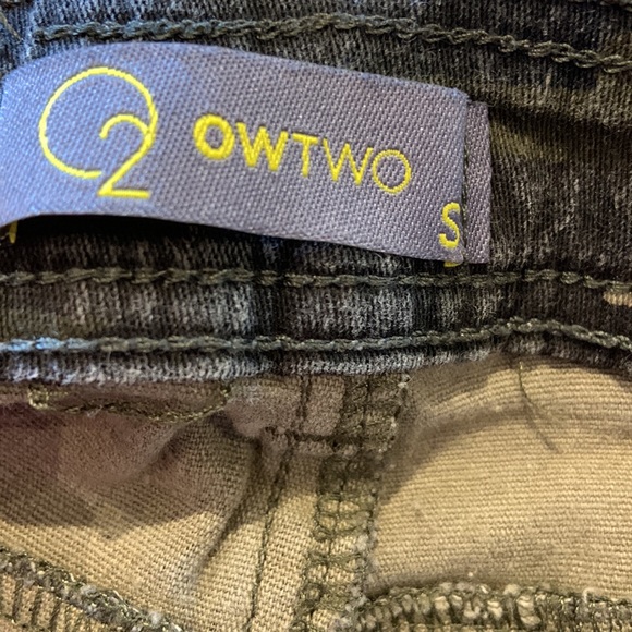 Cute camo shorts / army style pattern - Picture 3 of 3